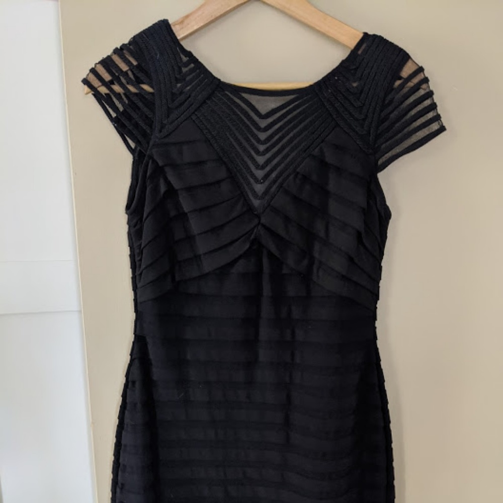 Black BodyCon Cocktail Dress - Adrianna Papell 4